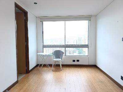 Apartamento de 3 alcobas en venta en El Poblado, Medellín, 199 m² · foto 14 de 18