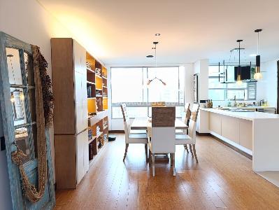 Apartamento de 3 alcobas en venta en El Poblado, Medellín, 199 m² · foto 2 de 18