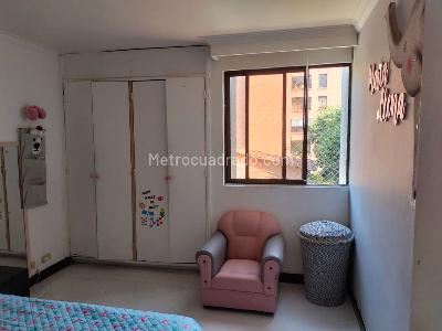 Apartamento de 3 alcobas en venta en El Poblado, Medellín, 100 m² · foto 14 de 19