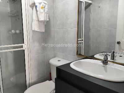 Apartamento de 3 alcobas en venta en El Poblado, Medellín, 100 m² · foto 18 de 19