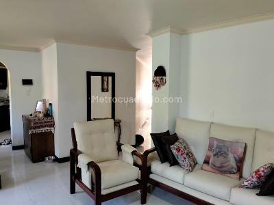 Apartamento de 3 alcobas en venta en El Poblado, Medellín, 100 m² · foto 4 de 19