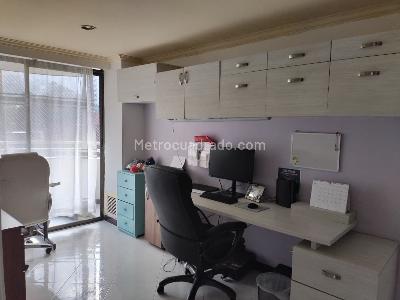 Apartamento de 3 alcobas en venta en El Poblado, Medellín, 100 m² · foto 8 de 19