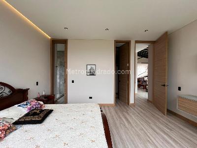 Casa de 4 alcobas en venta en Envigado, Envigado · foto 13 de 19