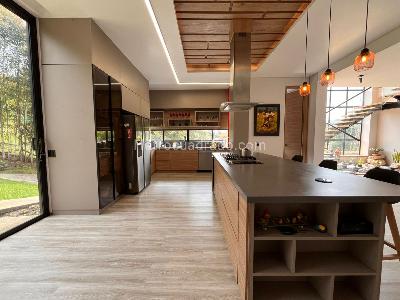 Casa de 4 alcobas en venta en Envigado, Envigado · foto 7 de 19