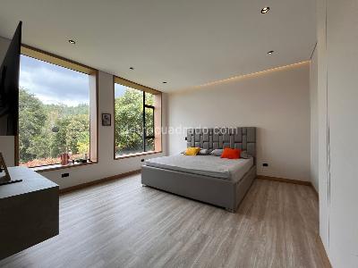 Casa de 4 alcobas en venta en Envigado, Envigado · foto 9 de 19