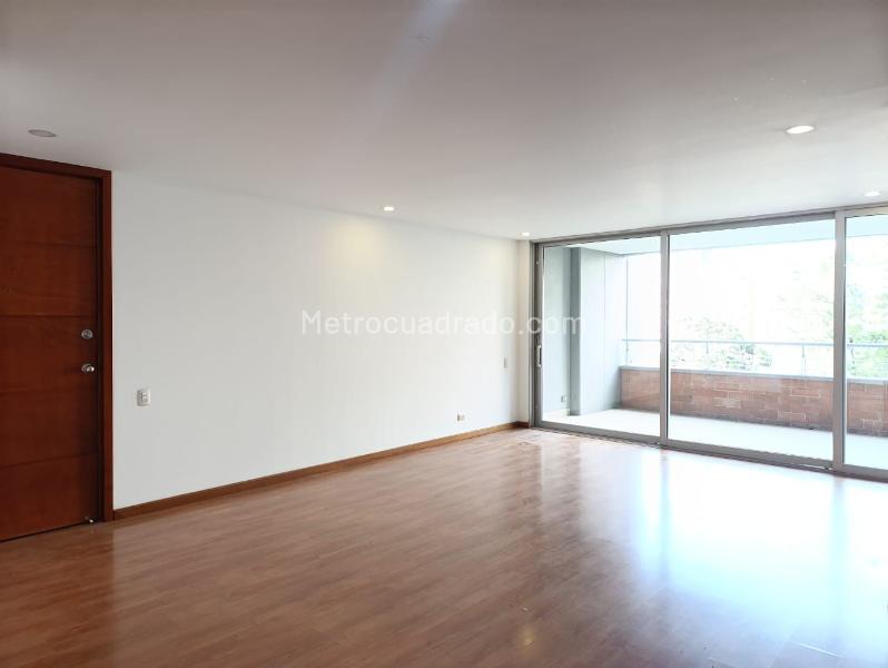 2BR Apartment in Residential Area of El Poblado - 4