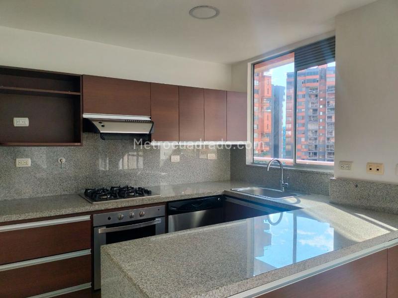 3BR Apartment in El Poblado Closed Unit with Amenities - 5