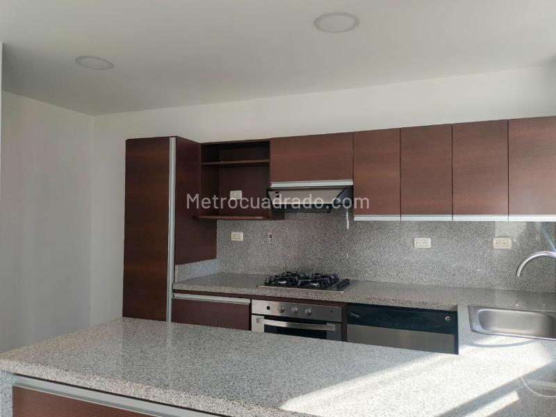 3BR Apartment in El Poblado Closed Unit with Amenities - 6