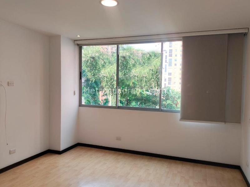 3BR Apartment in El Poblado Closed Unit with Amenities - 8
