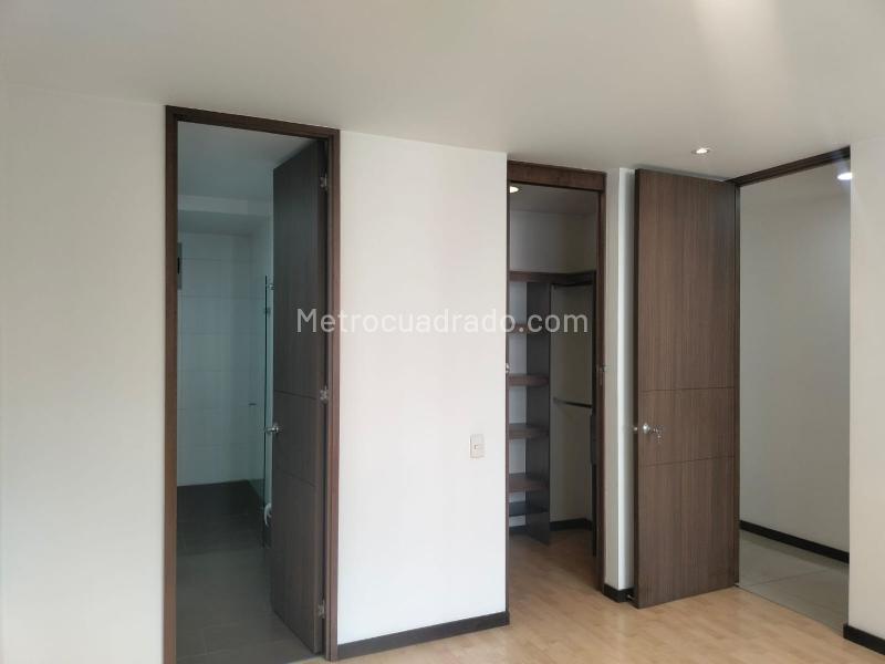 3BR Apartment in El Poblado Closed Unit with Amenities - 9