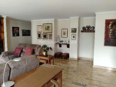 Apartamento de 4 alcobas en venta en El Poblado, Medellín, 230 m² · foto 3 de 19