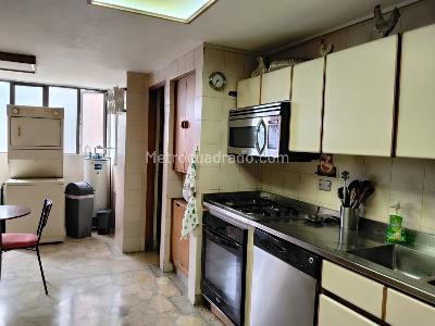Apartamento de 4 alcobas en venta en El Poblado, Medellín, 230 m² · foto 7 de 19