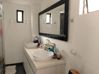 Apartamento de 3 alcobas en venta en El Poblado, Medellín, 168 m² · foto 18 de 19