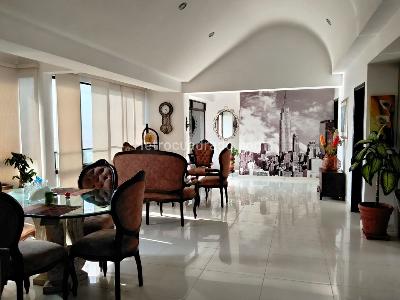 Apartamento de 3 alcobas en venta en El Poblado, Medellín, 168 m² · foto 2 de 19