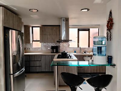 Apartamento de 3 alcobas en venta en El Poblado, Medellín, 168 m² · foto 5 de 19
