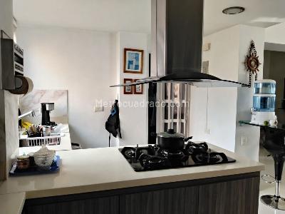 Apartamento de 3 alcobas en venta en El Poblado, Medellín, 168 m² · foto 8 de 19