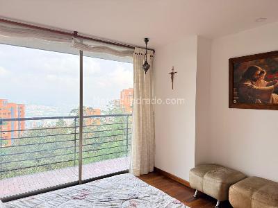 Apartamento de 2 alcobas en arriendo en Los Balsos, Medellín, 97 m² · foto 12 de 18