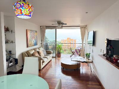 Apartamento de 2 alcobas en arriendo en Los Balsos, Medellín, 97 m² · foto 2 de 18