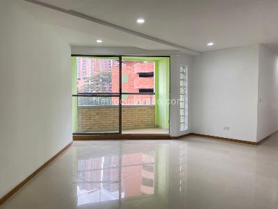 Apartamento de 3 alcobas en arriendo en Sabaneta, Sabaneta, 109 m² · foto 2 de 19