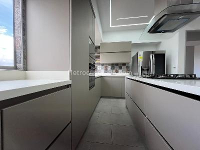 Apartamento en venta en Envigado, Envigado · foto 3 de 13