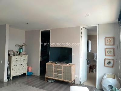 Apartamento de 3 alcobas en arriendo en El Poblado, Medellín, 200 m² · foto 12 de 18