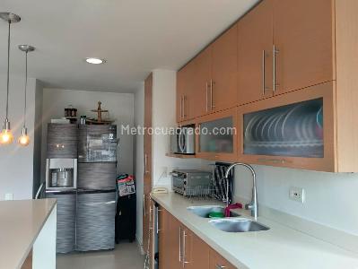 Apartamento en arriendo en El Poblado, Medellín · foto 7 de 18