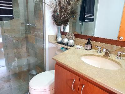 Apartamento de 2 alcobas en venta en El Poblado, Medellín, 118 m² · foto 18 de 20