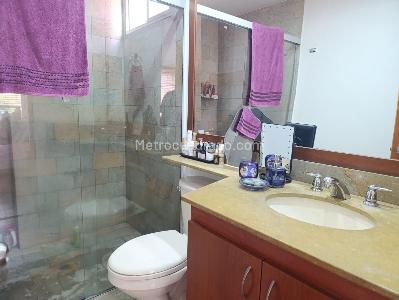 Apartamento de 2 alcobas en venta en El Poblado, Medellín, 118 m² · foto 19 de 20