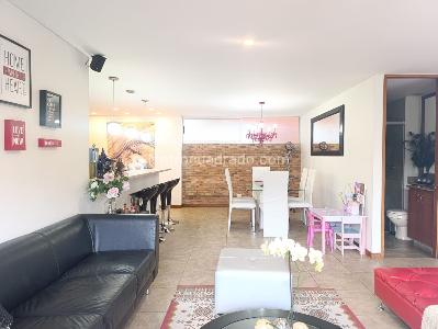Apartamento de 2 alcobas en venta en El Poblado, Medellín, 118 m² · foto 2 de 20