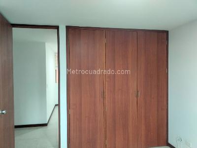 Apartamento de 3 alcobas en arriendo en El Poblado, Medellín, 134 m² · foto 13 de 17