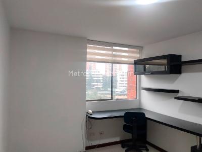 Apartamento de 3 alcobas en arriendo en El Poblado, Medellín, 134 m² · foto 14 de 17