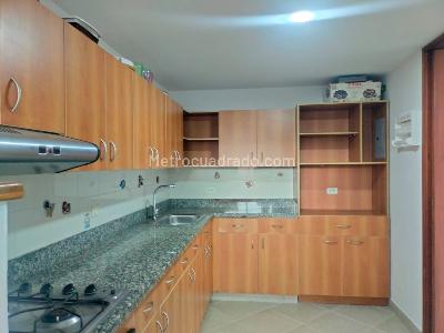 Apartamento de 3 alcobas en arriendo en El Poblado, Medellín, 134 m² · foto 6 de 17