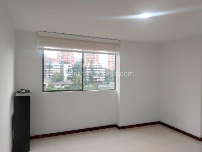 Apartamento de 3 alcobas en arriendo en El Poblado, Medellín, 134 m² · foto 9 de 17