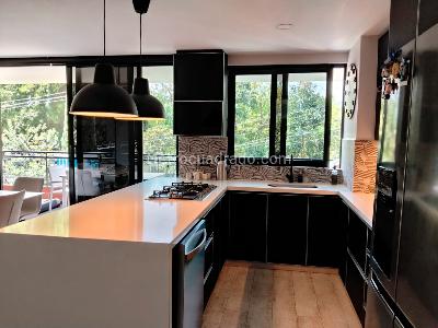 Apartamento en venta en El Poblado, Medellín · foto 5 de 19