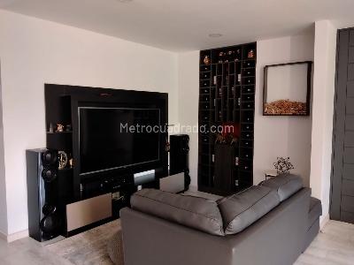 Apartamento en venta en El Poblado, Medellín · foto 7 de 19