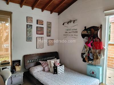 Casa de 3 alcobas en venta en El Poblado, Medellín, 220 m² · foto 14 de 19