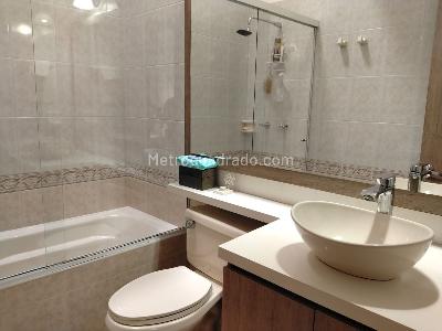 Casa de 3 alcobas en venta en El Poblado, Medellín, 220 m² · foto 18 de 19