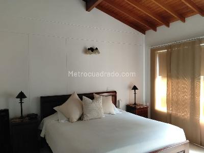 Casa de 3 alcobas en venta en El Poblado, Medellín, 220 m² · foto 9 de 19