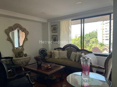 Apartamento de 3 alcobas en venta en El Poblado, Medellín, 96 m² · foto 2 de 11