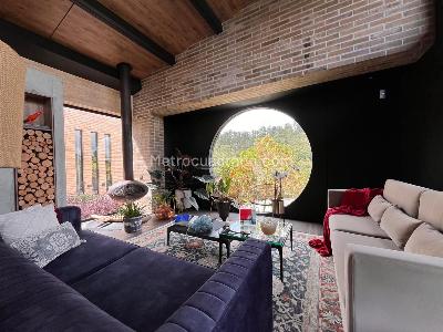 Casa de 2 alcobas en arriendo en Envigado, 1800 m² · foto 3 de 20
