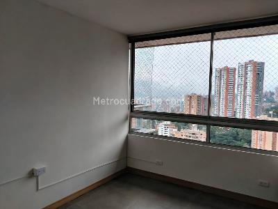 Apartamento en venta en El Poblado, Medellín · foto 12 de 19