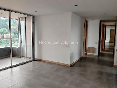 Apartamento en venta en El Poblado, Medellín · foto 2 de 19