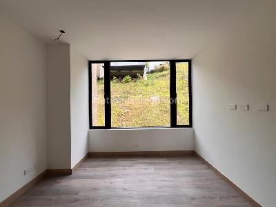 Casa de 3 alcobas en venta en Rionegro, Rionegro, 328 m² · foto 10 de 17