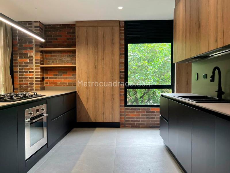 Apartamento Moderno de 2 Alcobas en El Poblado Tranquilo - 5