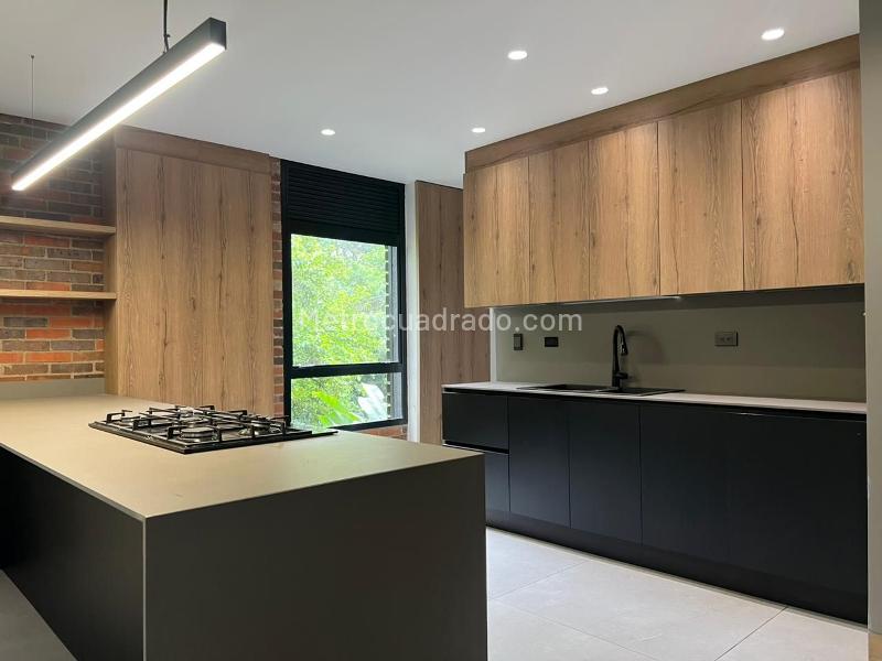 Apartamento Moderno de 2 Alcobas en El Poblado Tranquilo - 6
