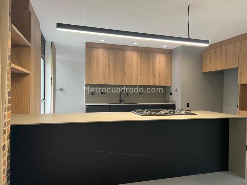 Apartamento Moderno de 2 Alcobas en El Poblado Tranquilo - 7