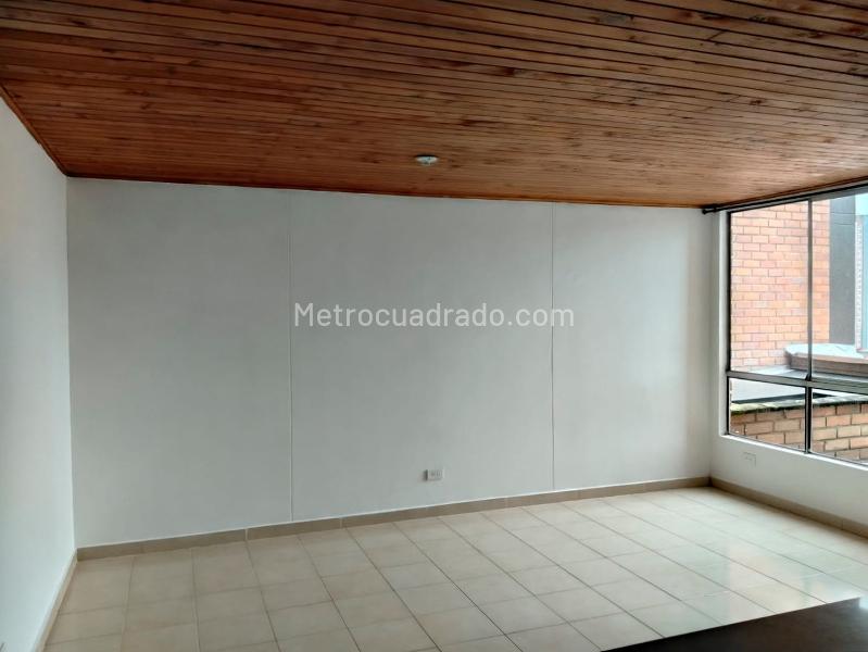 Cozy 2BR Apartment with Gym in El Poblado - 3