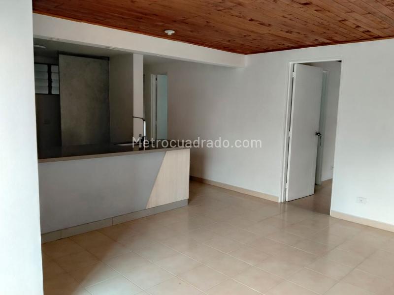 Cozy 2BR Apartment with Gym in El Poblado - 4