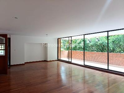 Apartamento de 3 alcobas en venta en Los Balsos, Medellín, 198 m² · foto 2 de 20
