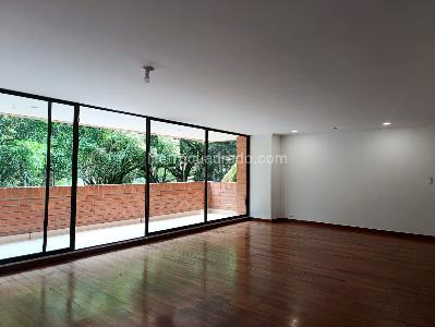 Apartamento de 3 alcobas en venta en Los Balsos, Medellín, 198 m² · foto 3 de 20